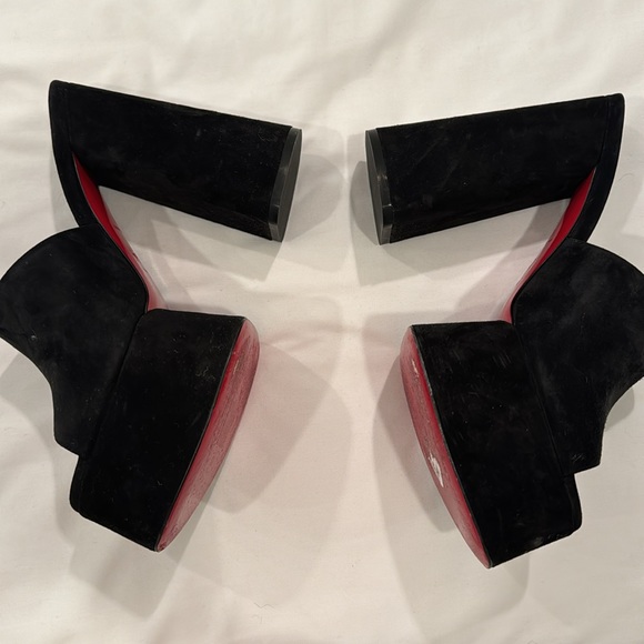 Work twice black suede platform mules sandals. - Picture 2 of 5